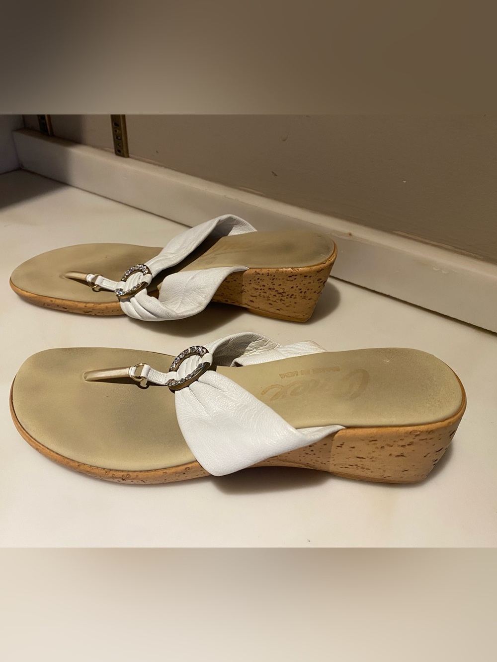 ONEX White Wedge Thong Sandals with Rhinestone Accent, Size 7 - Picture 3 of 8